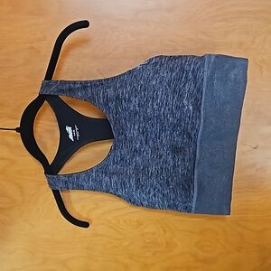 Gray and black microstriped sports bra with removable foam inserts size M